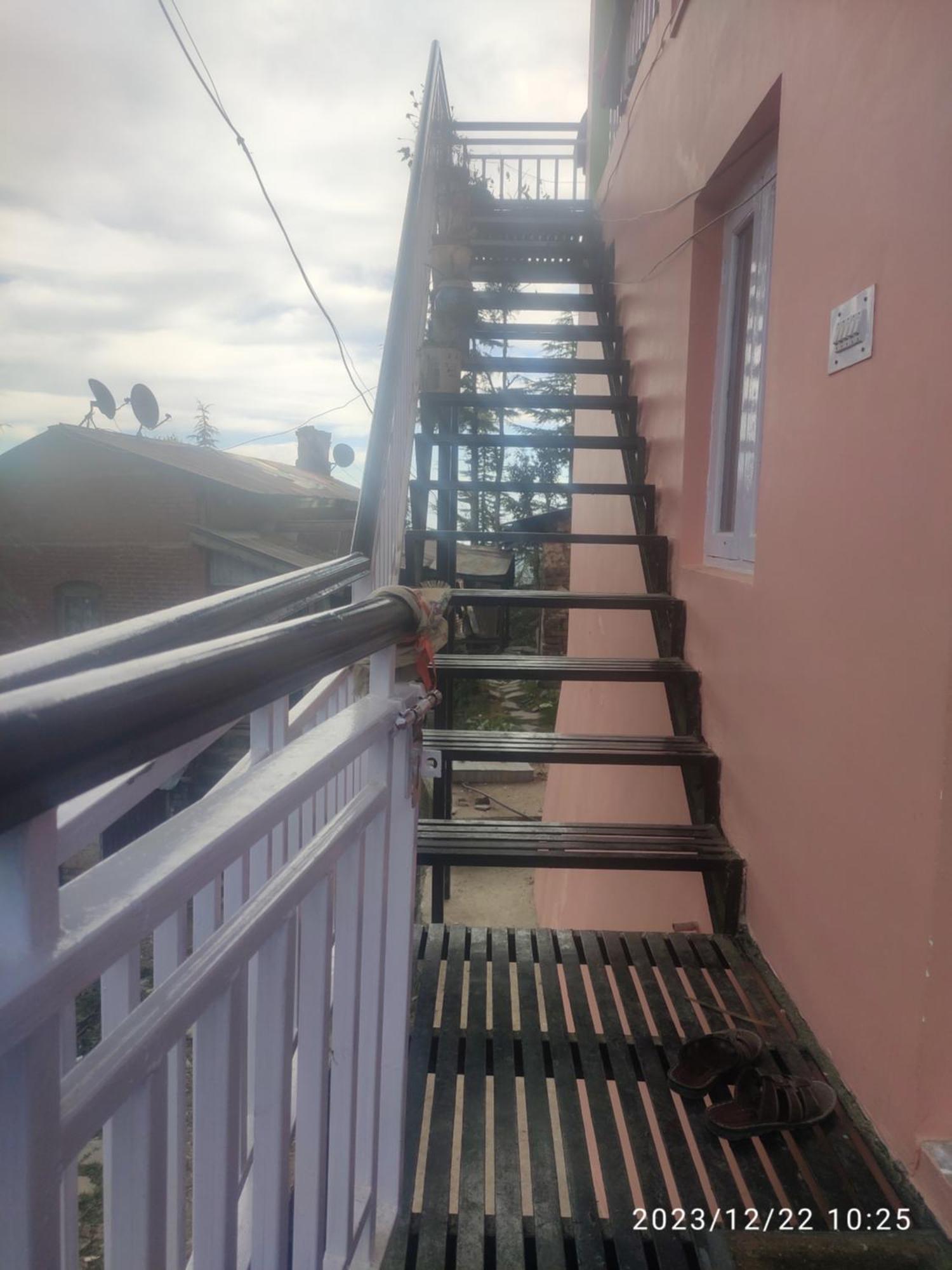 Tree Valley Homestay Chail Exterior foto