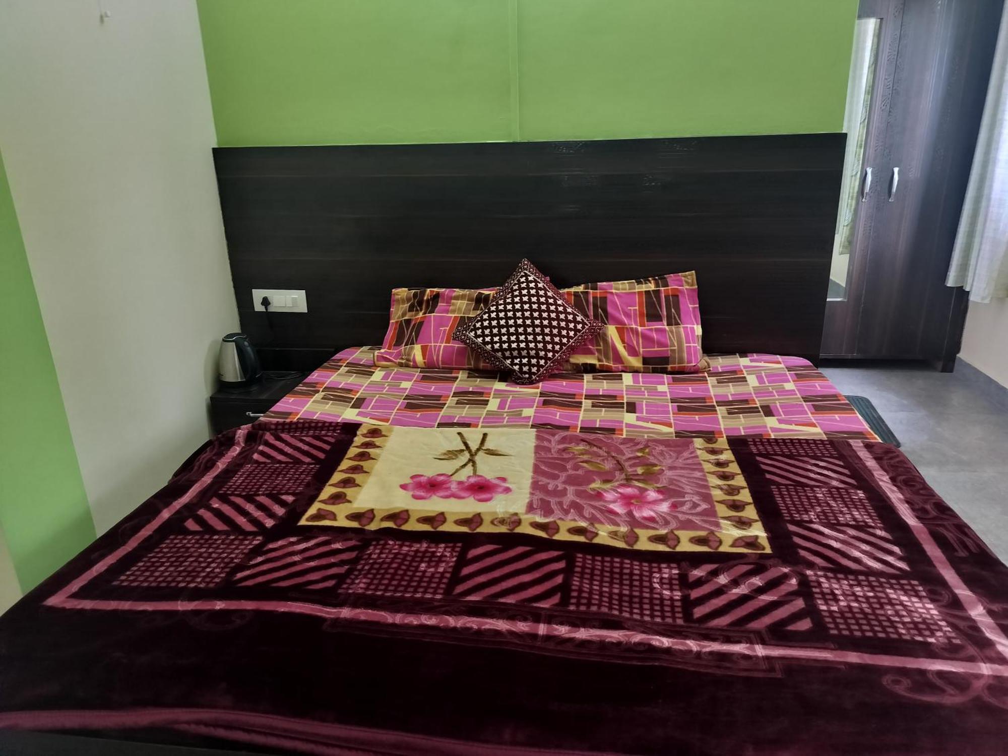 Tree Valley Homestay Chail Exterior foto